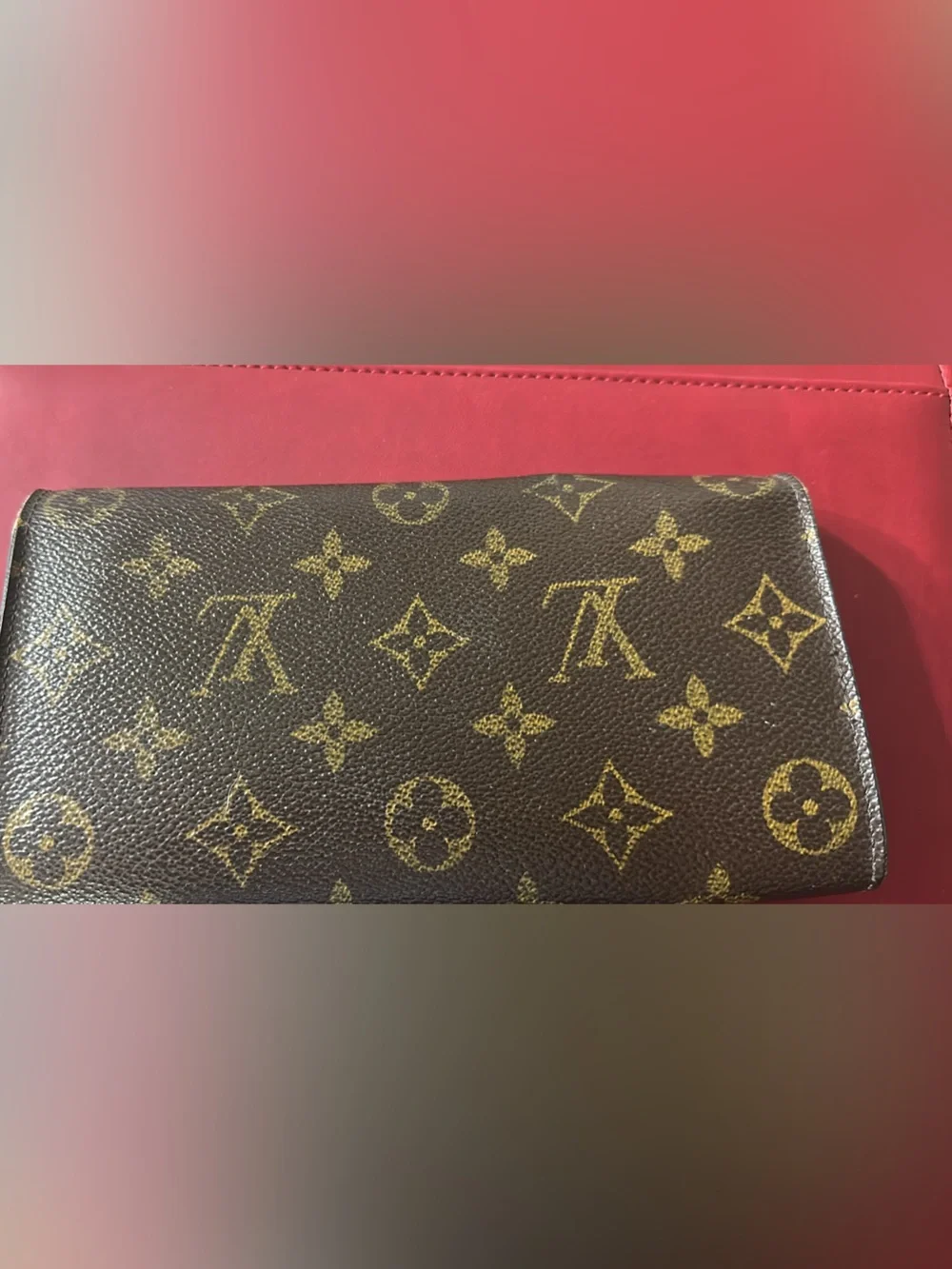 Authentic Louis Vuitton Sarah Wallet